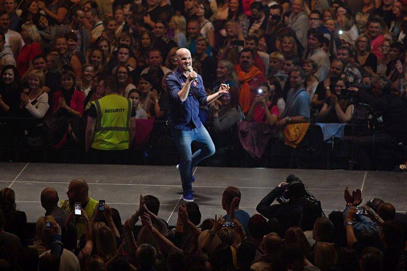 Český mejdan v O2 areně: Pro 20 tisíc lidí zpívali Jelen, No Name, Miro Žbirka i Karel Gott