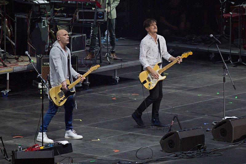 Český mejdan v O2 areně: Pro 20 tisíc lidí zpívali Jelen, No Name, Miro Žbirka i Karel Gott