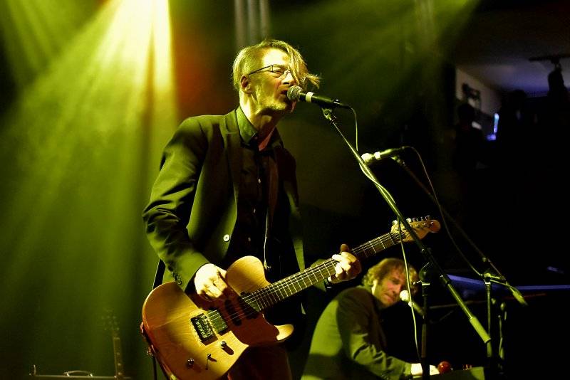 Osm desítek gratulantů obsadilo Lucernu. Václav Havel by slavil 80 let