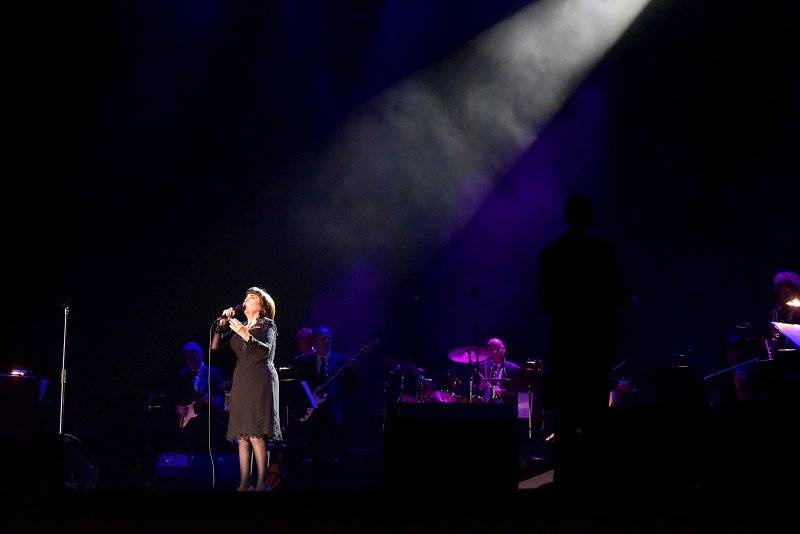 Francouzská legenda Mireille Mathieu připomněla v Praze sílu svých šansonů