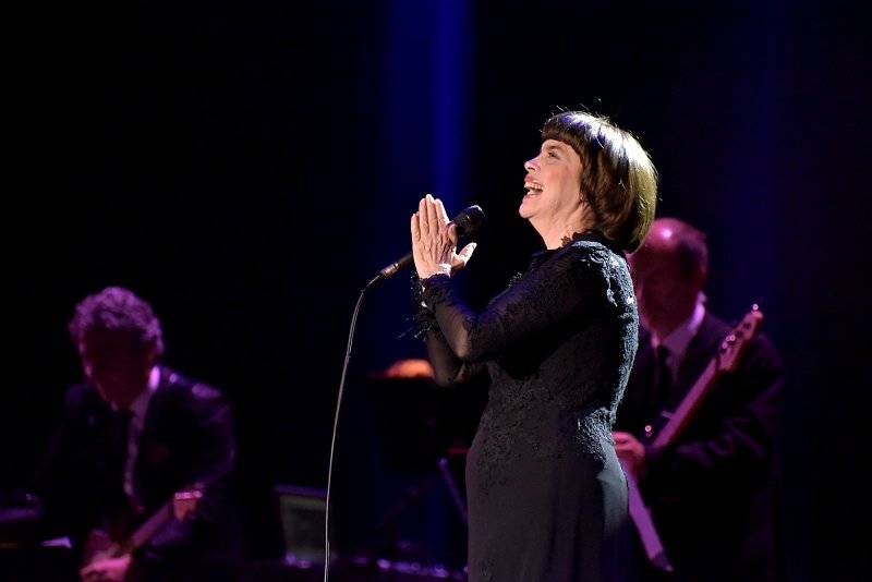 Francouzská legenda Mireille Mathieu připomněla v Praze sílu svých šansonů