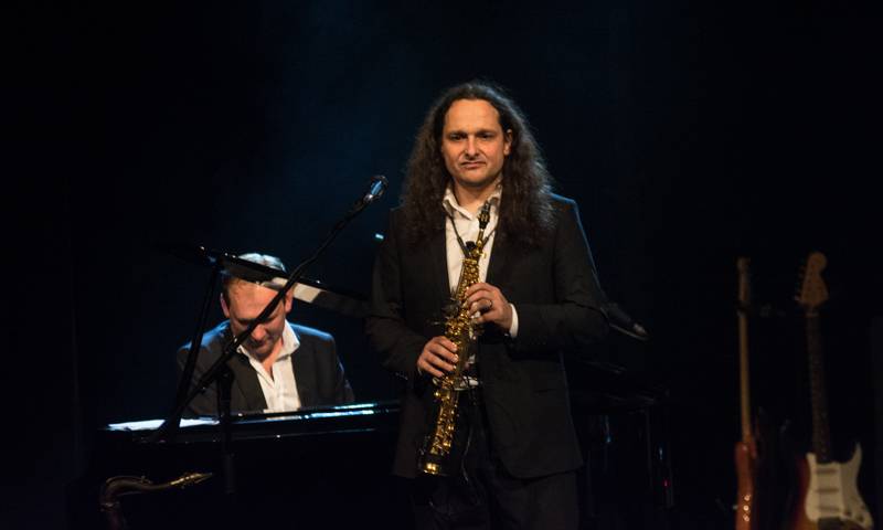 Richard Müller rozzářil pražskou Hybernii, přizval si Dana Bártu a Michala Pavlíčka