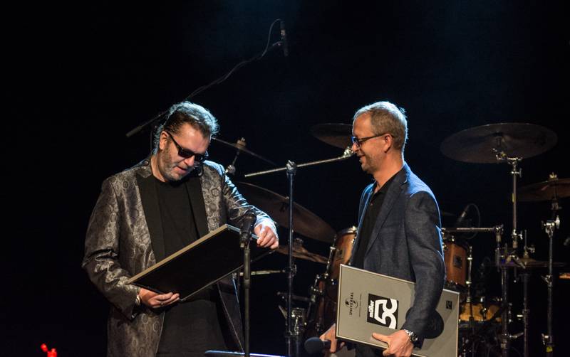 Richard Müller rozzářil pražskou Hybernii, přizval si Dana Bártu a Michala Pavlíčka