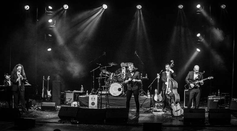 Richard Müller rozzářil pražskou Hybernii, přizval si Dana Bártu a Michala Pavlíčka