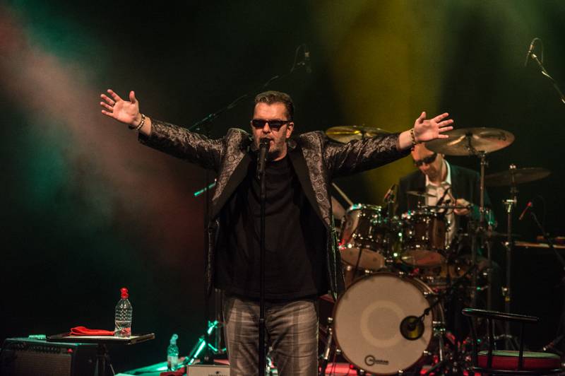 Richard Müller rozzářil pražskou Hybernii, přizval si Dana Bártu a Michala Pavlíčka