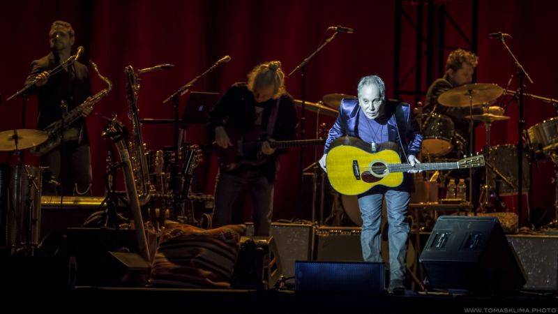 Paul Simon odstartoval turné koncertem v Praze