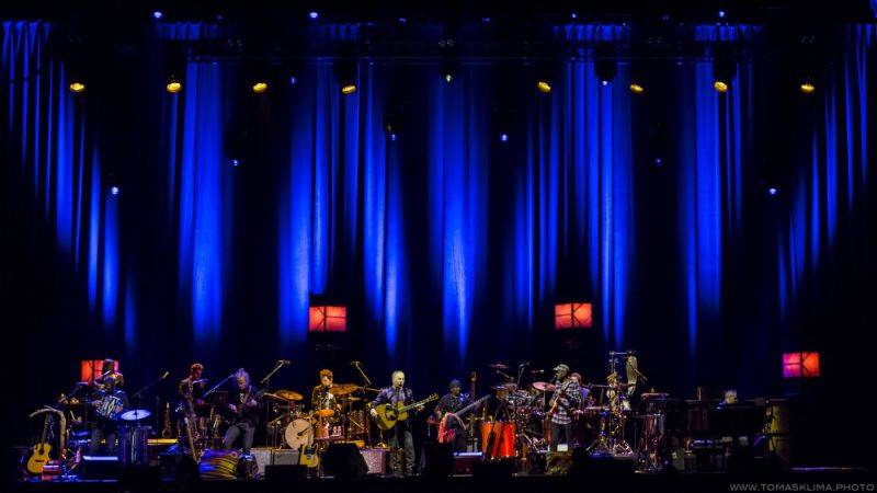 Paul Simon odstartoval turné koncertem v Praze