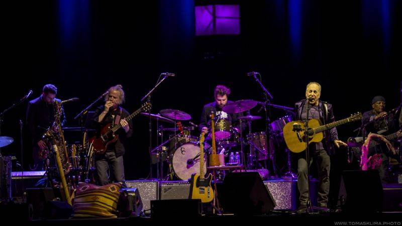 Paul Simon odstartoval turné koncertem v Praze