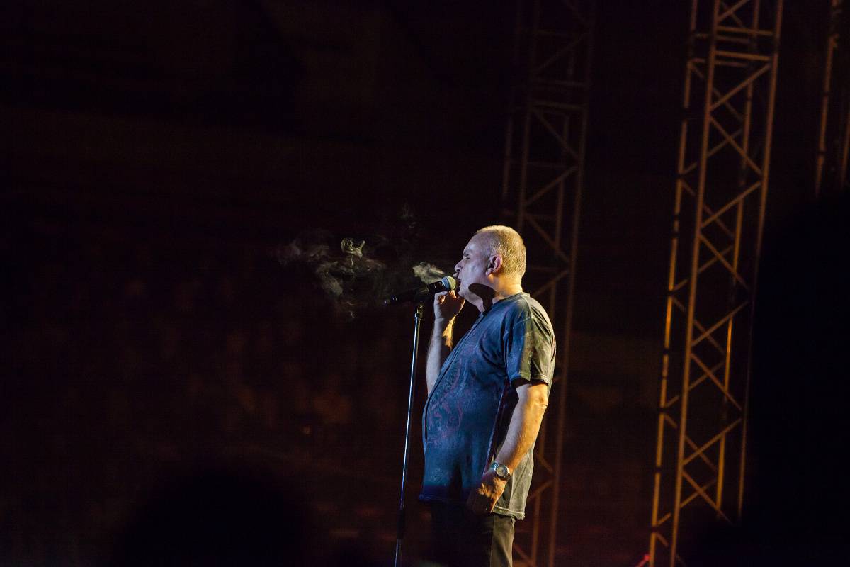 Elán v Praze varoval: Živých nás nedostanú!