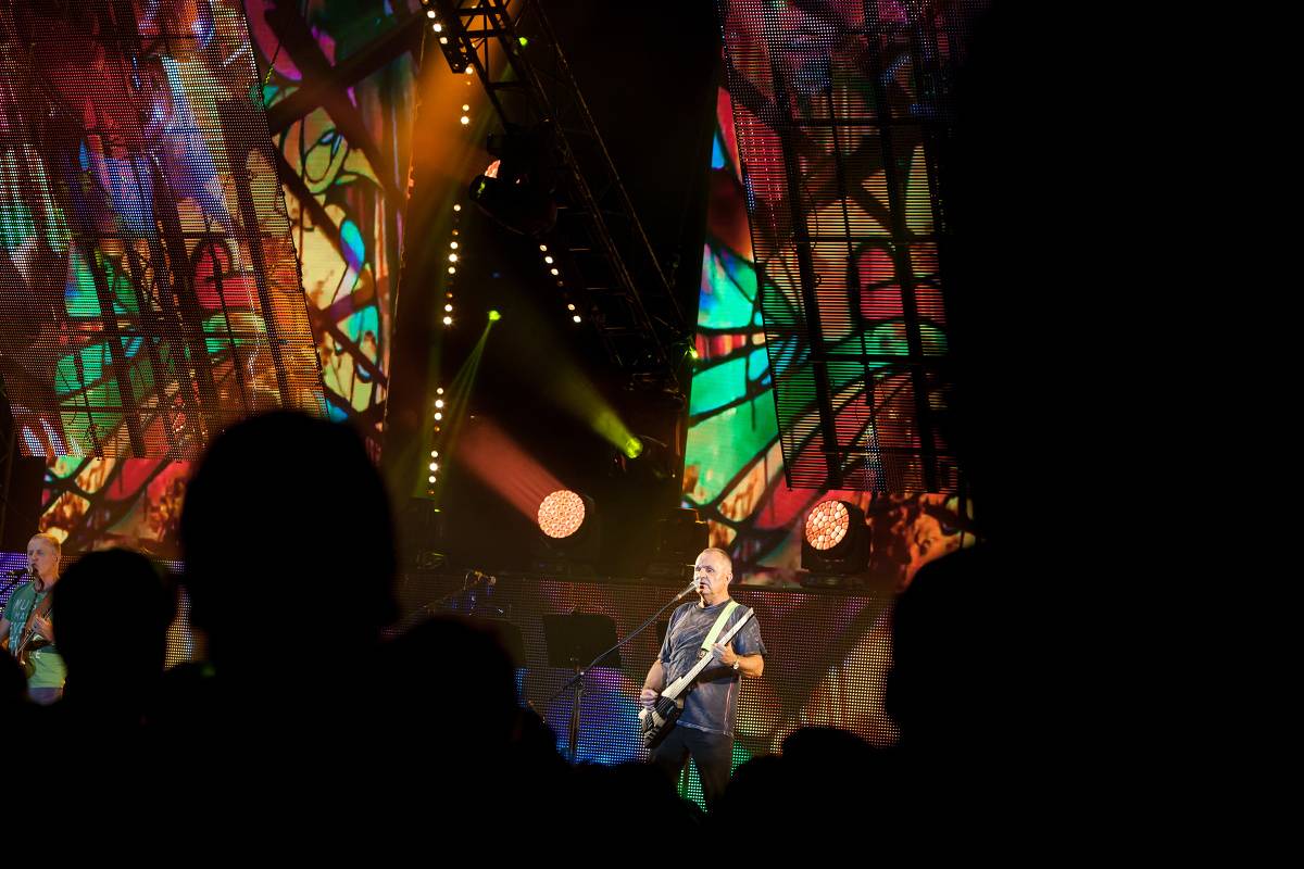 Elán v Praze varoval: Živých nás nedostanú!