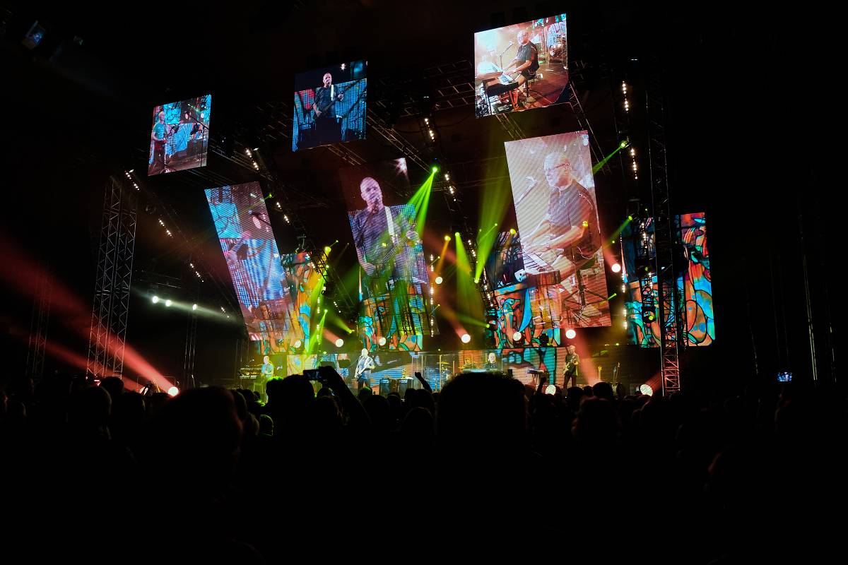 Elán v Praze varoval: Živých nás nedostanú!