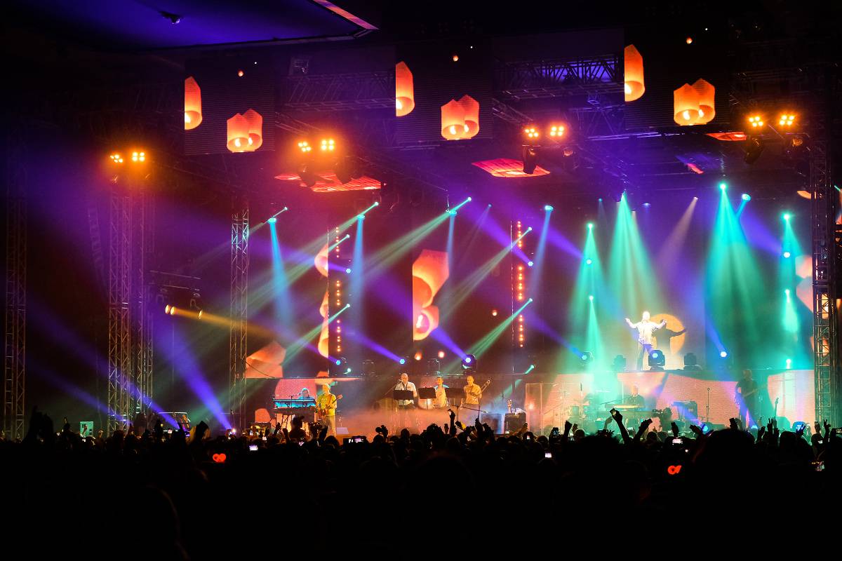 Elán v Praze varoval: Živých nás nedostanú!