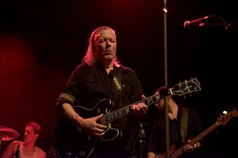 Swans zahráli v Praze naposledy, v Divadle Archa bylo plno