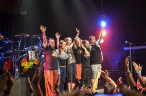 Gaia Mesiah opět na scéně: Nacpaná Fléda zažila řádění Marky Rybin a spol.