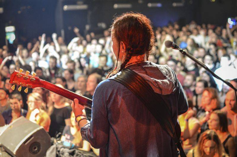 Gaia Mesiah opět na scéně: Nacpaná Fléda zažila řádění Marky Rybin a spol.