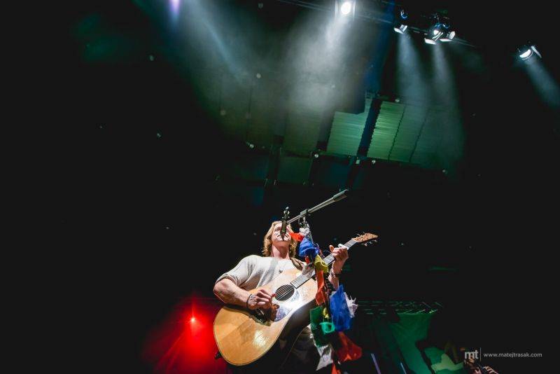 Tomáš Klus ve Foru Karlín: Turné Recyklus zavítalo do Prahy