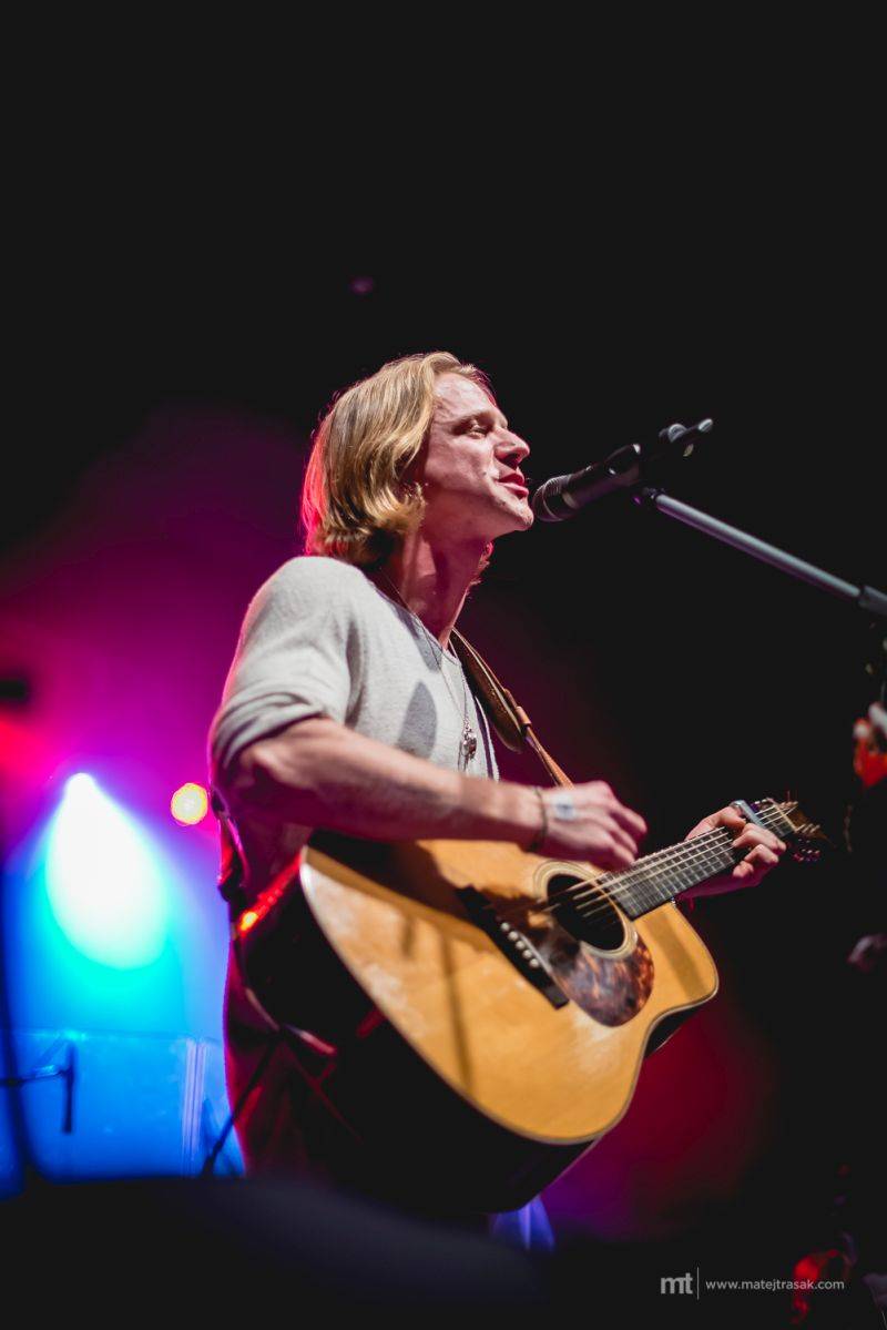 Tomáš Klus ve Foru Karlín: Turné Recyklus zavítalo do Prahy