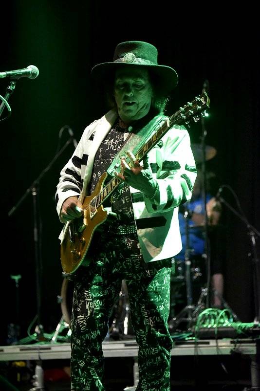 Slade přivezli své glamrockové hity do pražské Lucerny