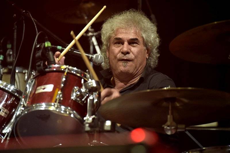 Slade přivezli své glamrockové hity do pražské Lucerny