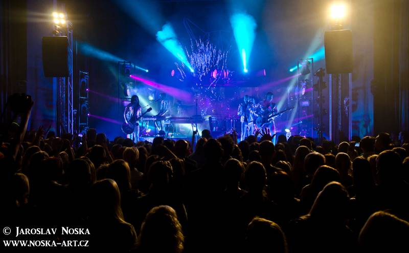 Mandrage v Kadani: Vyprodané Orfeum zažilo hru světel a stínů