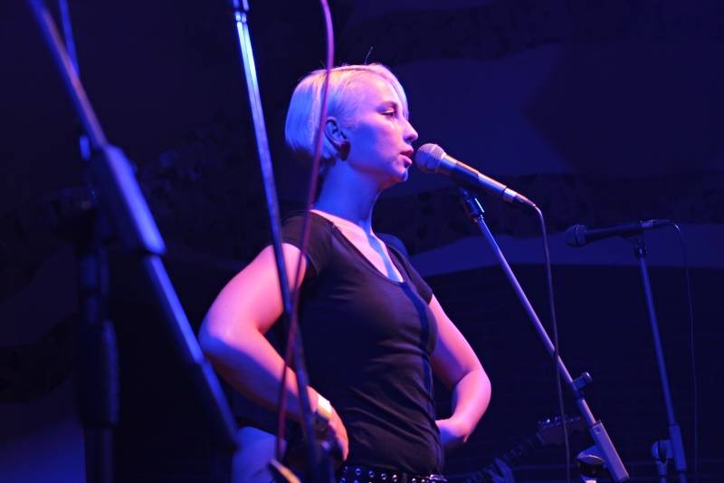 Plzeňská klubová noc přivítala Fast Food Orchestra nebo Emmu Smetana