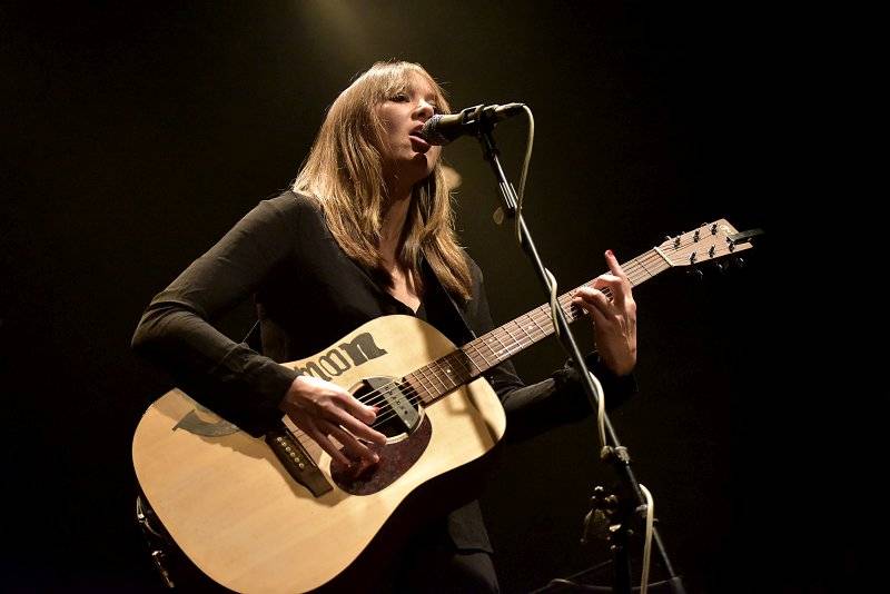 Všestranně talentovaná Sophie Hunger se po roce vrátila do Prahy