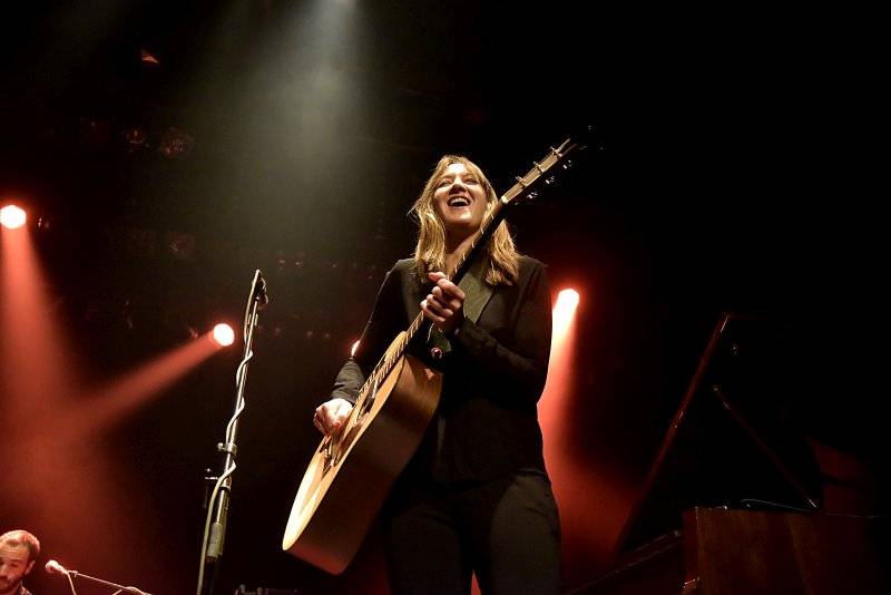 Všestranně talentovaná Sophie Hunger se po roce vrátila do Prahy