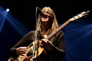 Všestranně talentovaná Sophie Hunger se po roce vrátila do Prahy