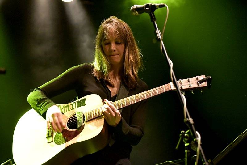 Všestranně talentovaná Sophie Hunger se po roce vrátila do Prahy