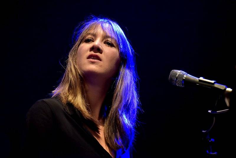 Všestranně talentovaná Sophie Hunger se po roce vrátila do Prahy