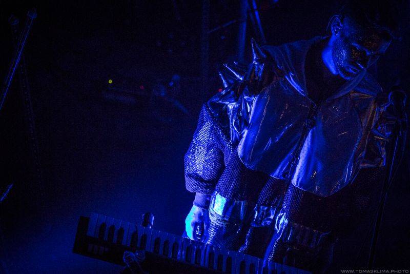 Mydy Rabycad se v Praze řídili jednoduchým heslem: Just Dance! 