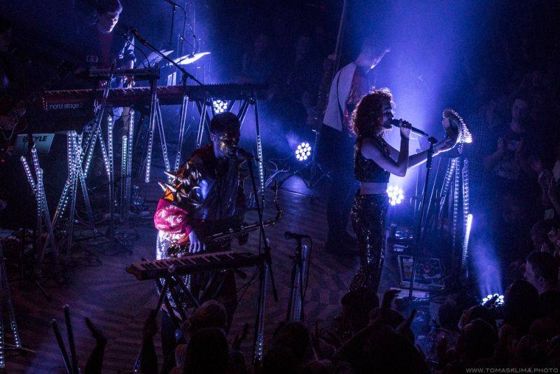 Mydy Rabycad se v Praze řídili jednoduchým heslem: Just Dance! 