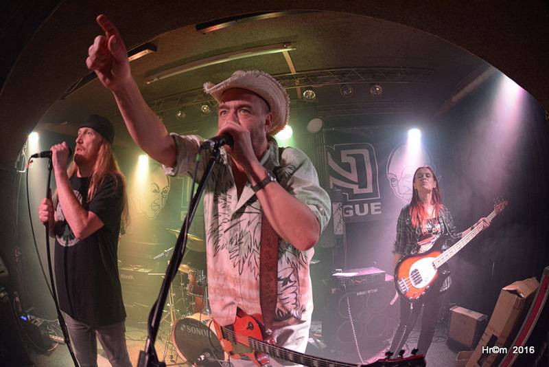 Tak jo! i letos roztančili pražský Kain, tentokrát za podpory Maniac