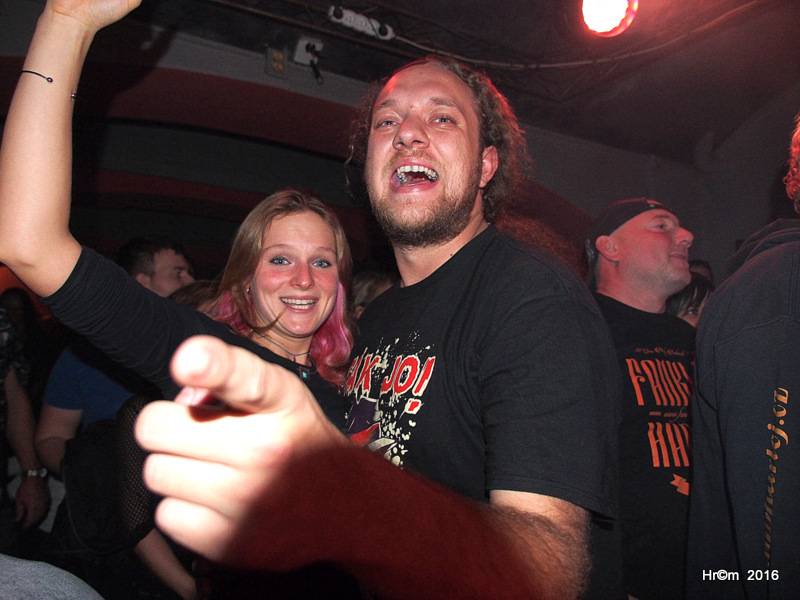 Tak jo! i letos roztančili pražský Kain, tentokrát za podpory Maniac