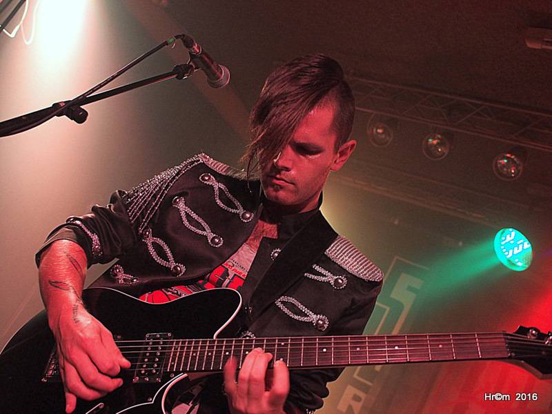 Tak jo! i letos roztančili pražský Kain, tentokrát za podpory Maniac