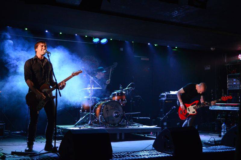 Svátky hudby v Rock Café patřily alternativě: Zahrály kapely Strom stínu a Animé