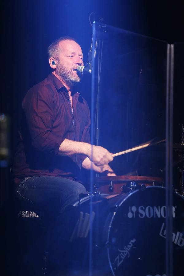 Brněnské Sono tancovalo, jak David Koller bubnoval