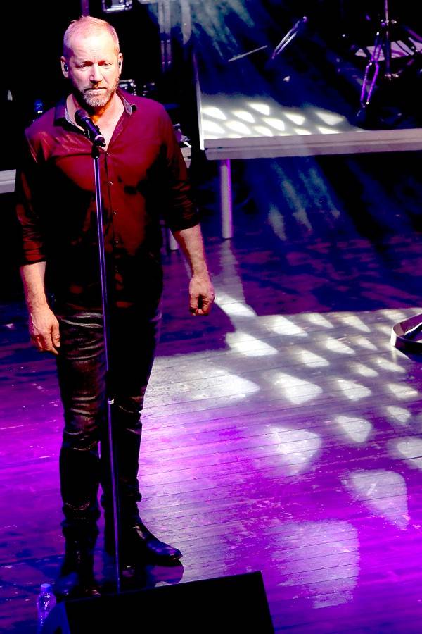 Brněnské Sono tancovalo, jak David Koller bubnoval