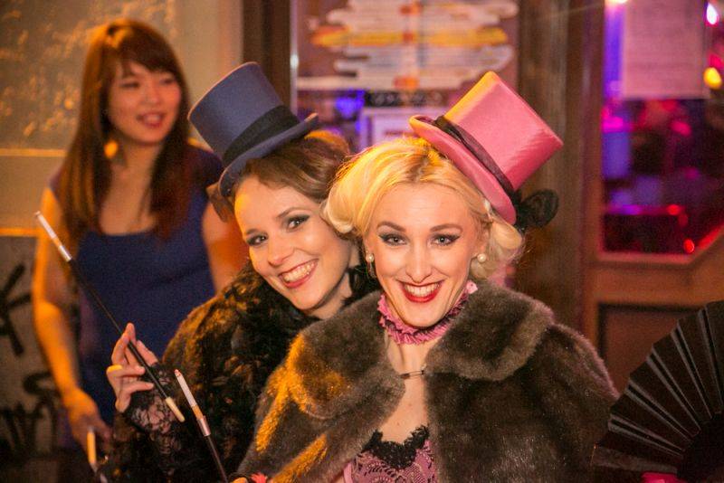 Narozeniny Chapeau Rouge zahájil pochod na Staromák, pak hrál Vladimir 518 i Jiří Schmitzer