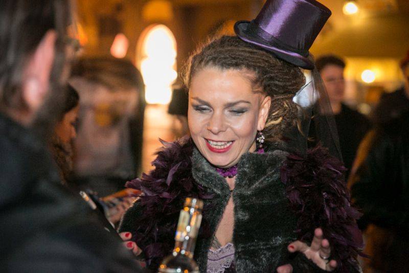 Narozeniny Chapeau Rouge zahájil pochod na Staromák, pak hrál Vladimir 518 i Jiří Schmitzer