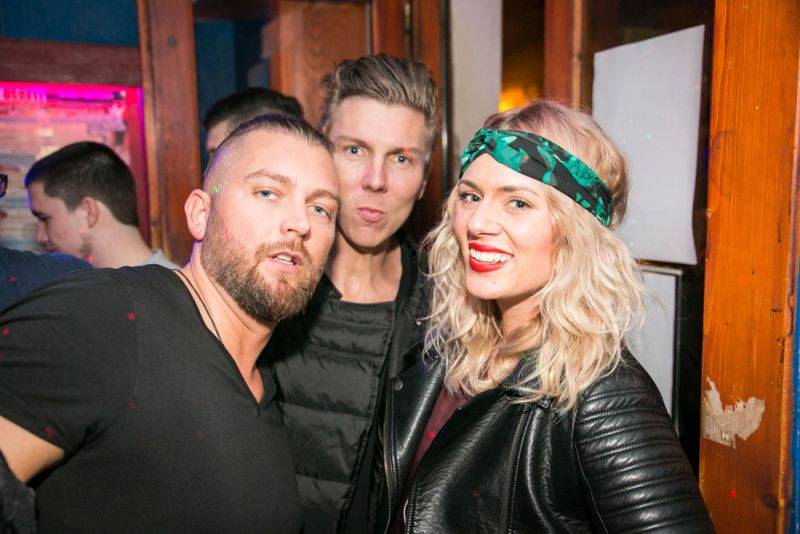 Narozeniny Chapeau Rouge zahájil pochod na Staromák, pak hrál Vladimir 518 i Jiří Schmitzer