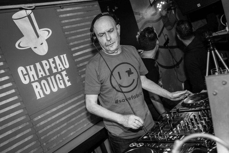 Narozeniny Chapeau Rouge zahájil pochod na Staromák, pak hrál Vladimir 518 i Jiří Schmitzer