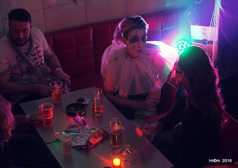 Halloween v Rock Café: Párty plná zombíku, rock'n'rollu a strachu