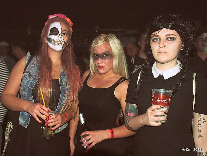 Halloween v Rock Café: Párty plná zombíku, rock'n'rollu a strachu