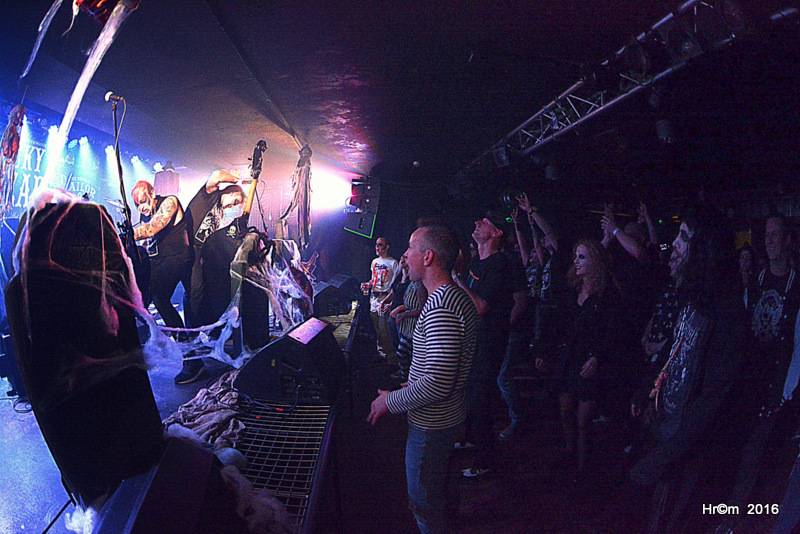 Halloween v Rock Café: Párty plná zombíku, rock'n'rollu a strachu