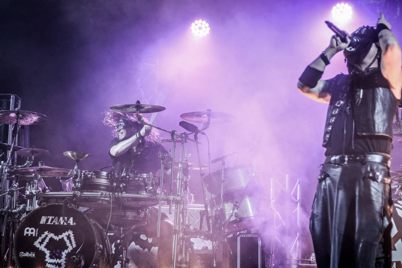 Arakain a Dymytry: Čtyřhodinový metalový nářez v Pardubicích!