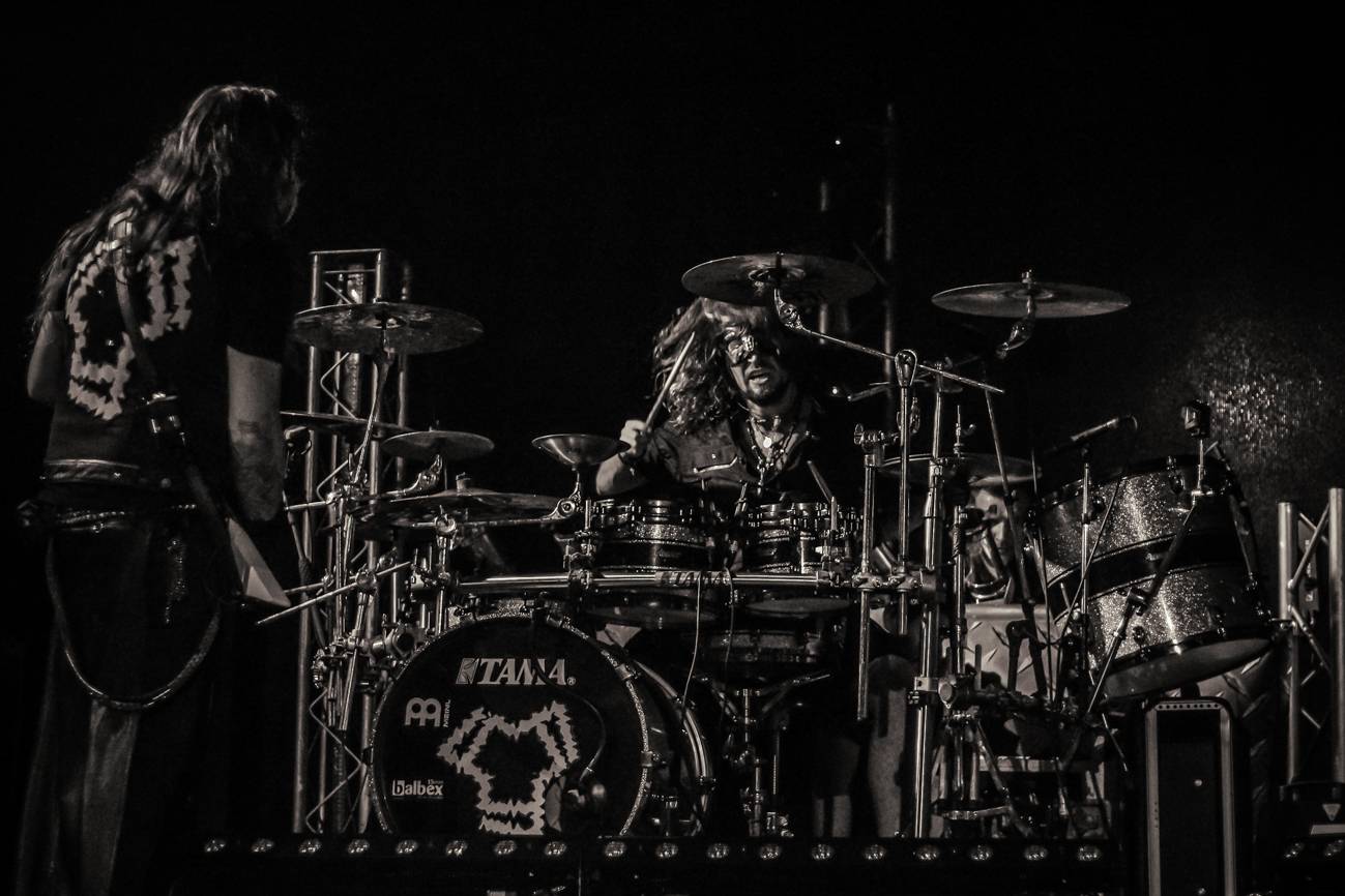 Arakain a Dymytry: Čtyřhodinový metalový nářez v Pardubicích!