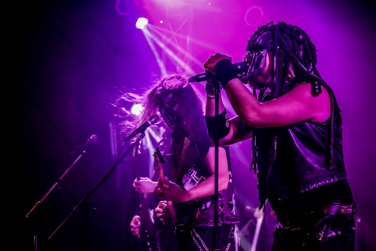 Arakain a Dymytry: Čtyřhodinový metalový nářez v Pardubicích!