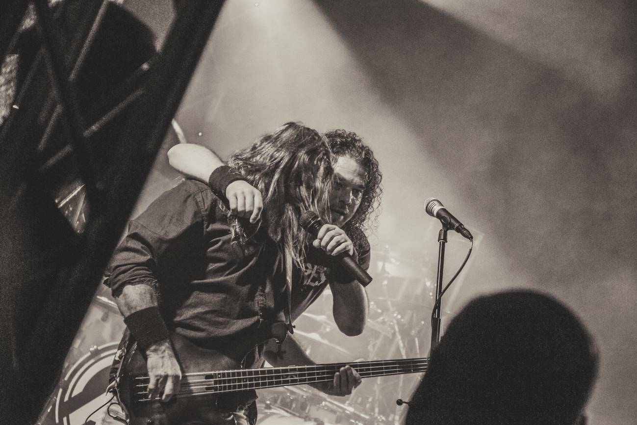 Arakain a Dymytry: Čtyřhodinový metalový nářez v Pardubicích!