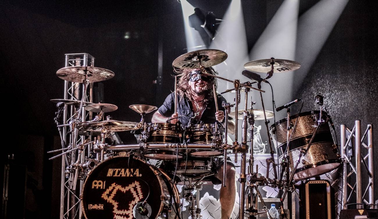 Arakain a Dymytry: Čtyřhodinový metalový nářez v Pardubicích!